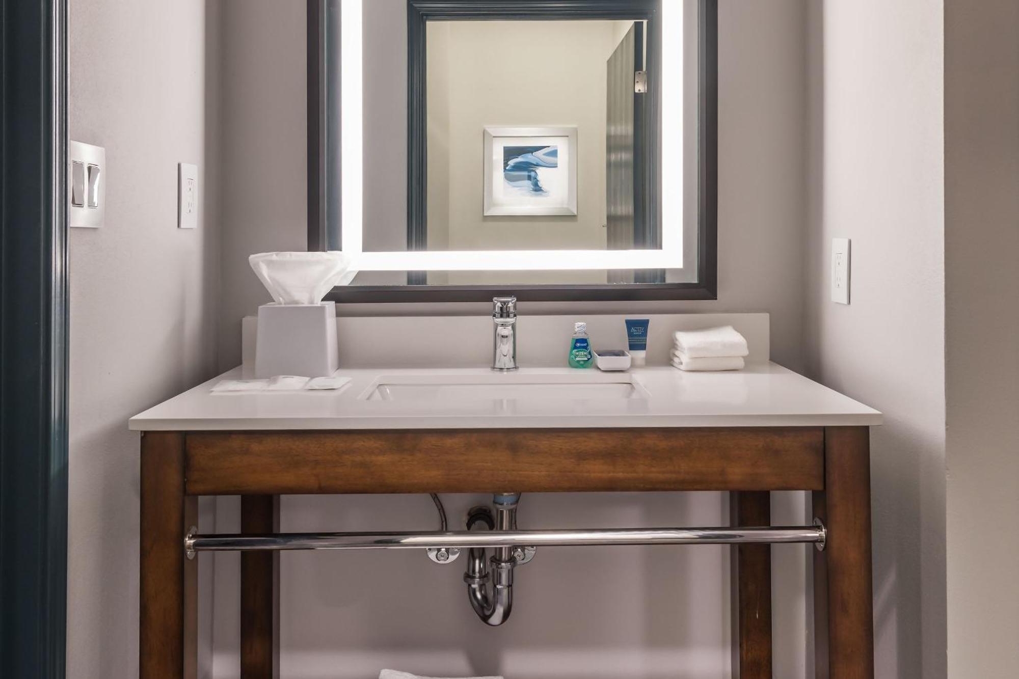 Four Points By Sheraton Anchorage Downtown Extérieur photo